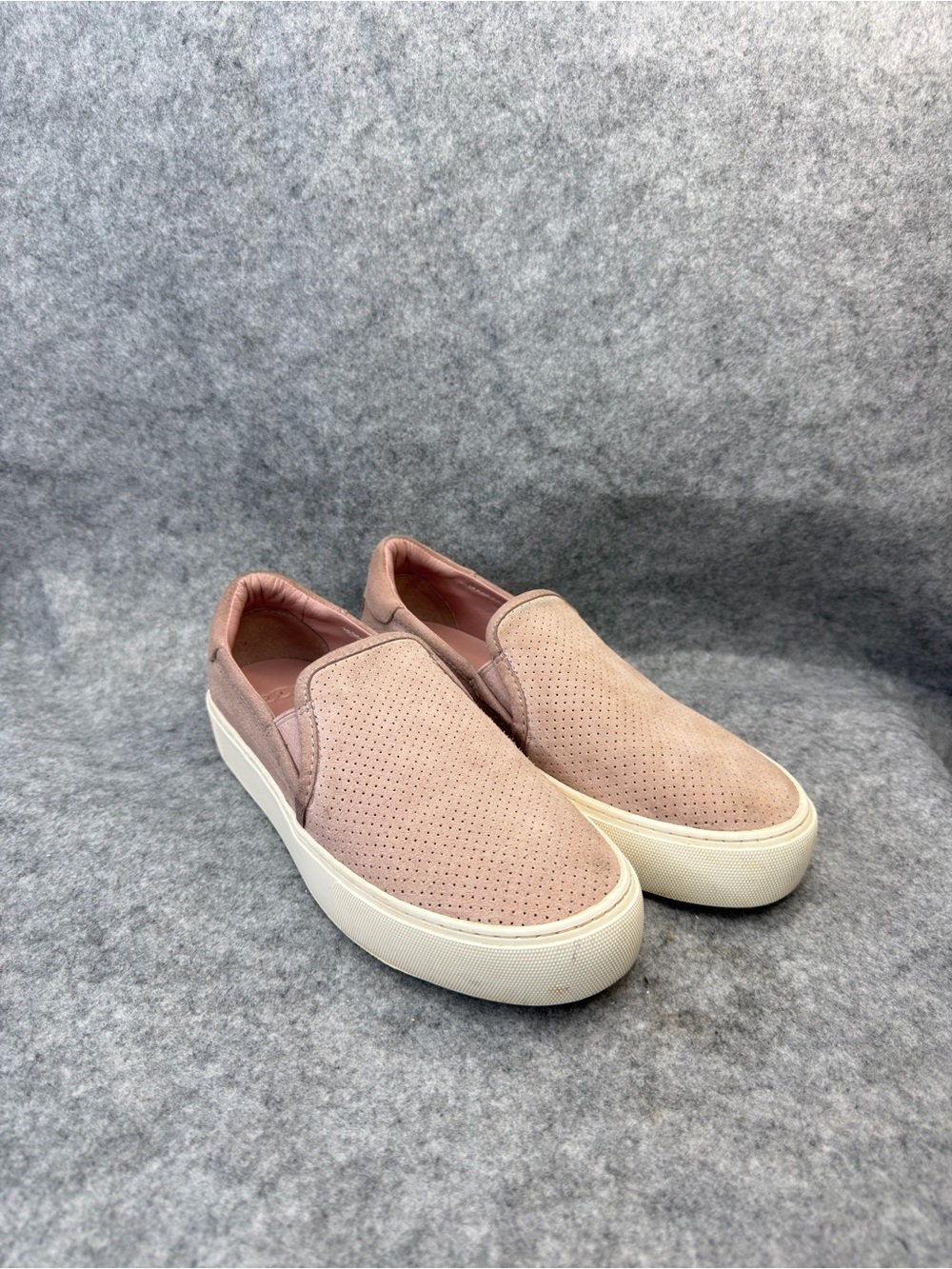 UGG Abies Perforated Suede Slip On Platform Sneakers Mauve Pink Women’s 6.5